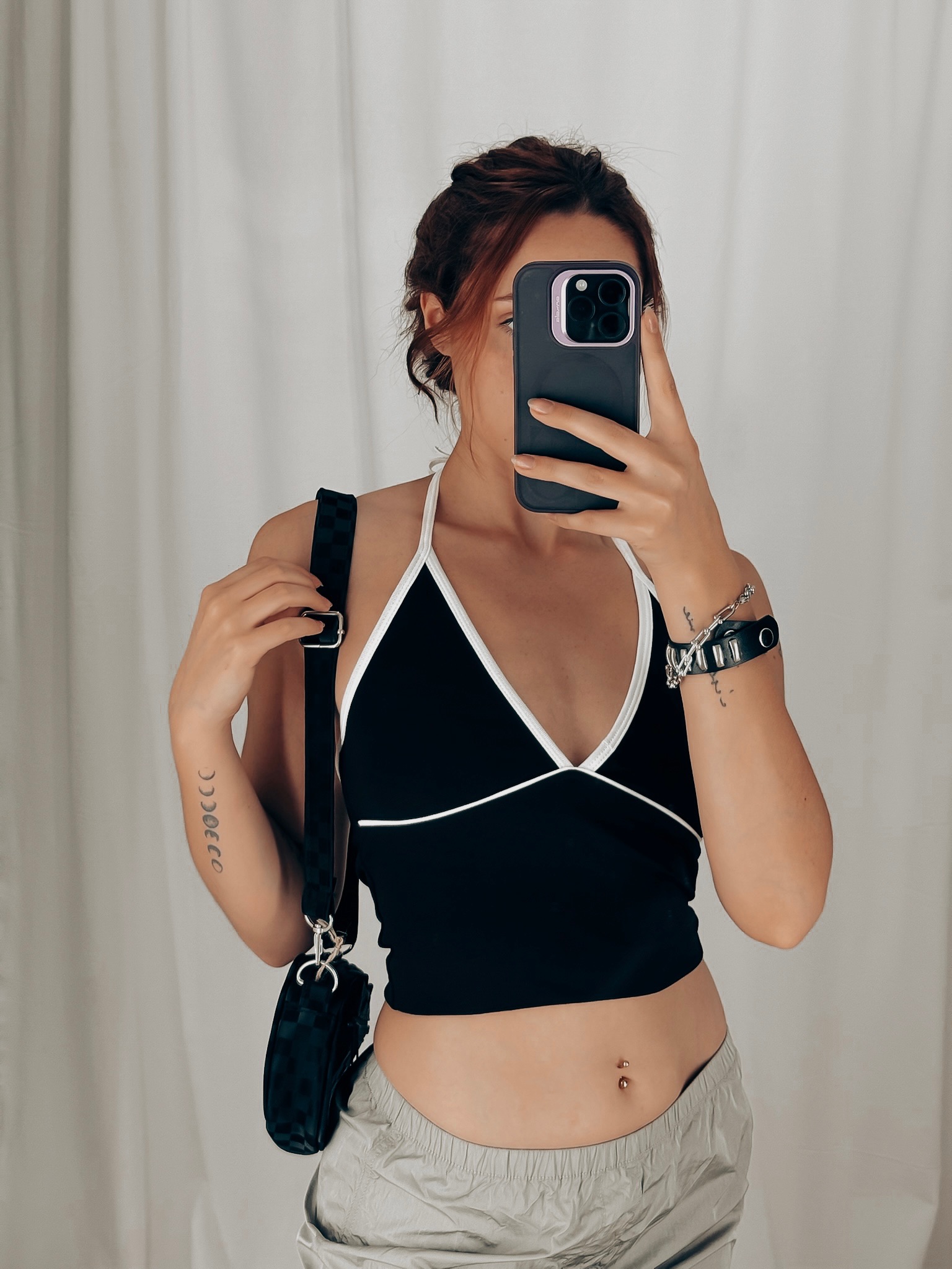 9F2E6A5B-A1FE-4FD4-BE98-B3479D804937 Top Aruna