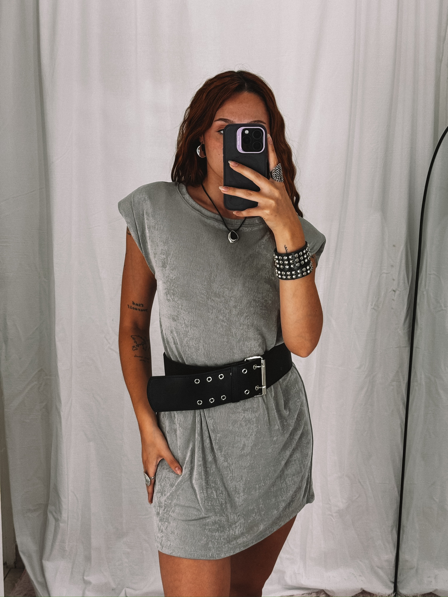 2EC43CCB-915A-453A-9AC3-83607A717170 Vestido Roxete