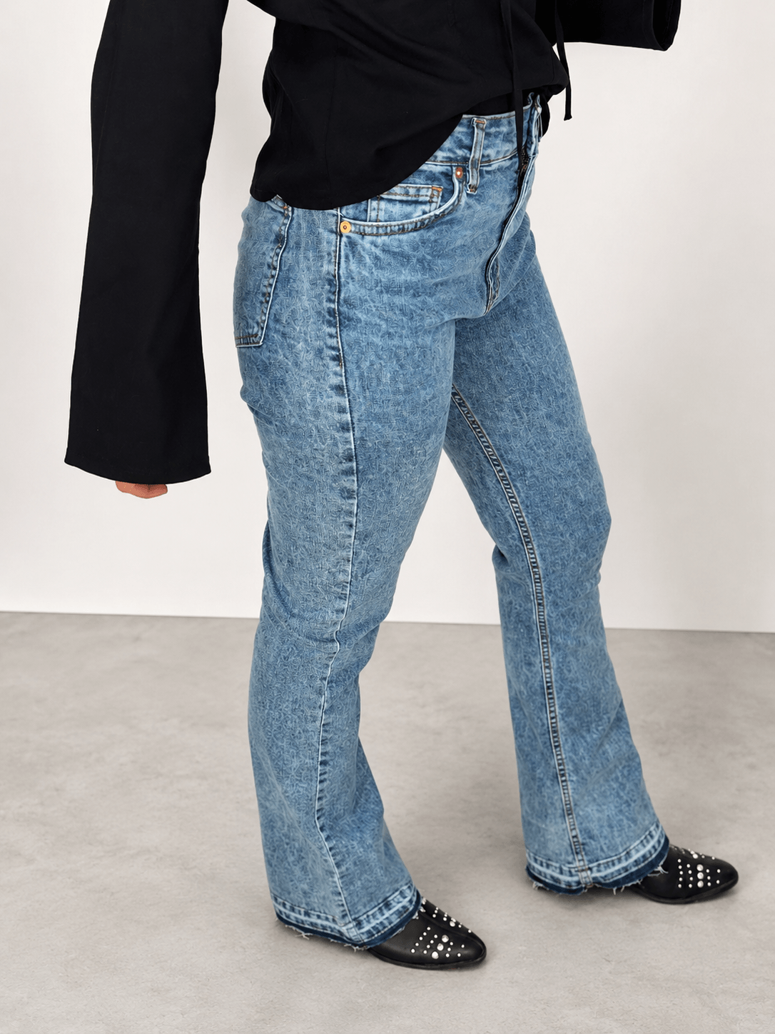 5b76975f-2b3d-4065-bb72-21abbfd990db Denim Lennon