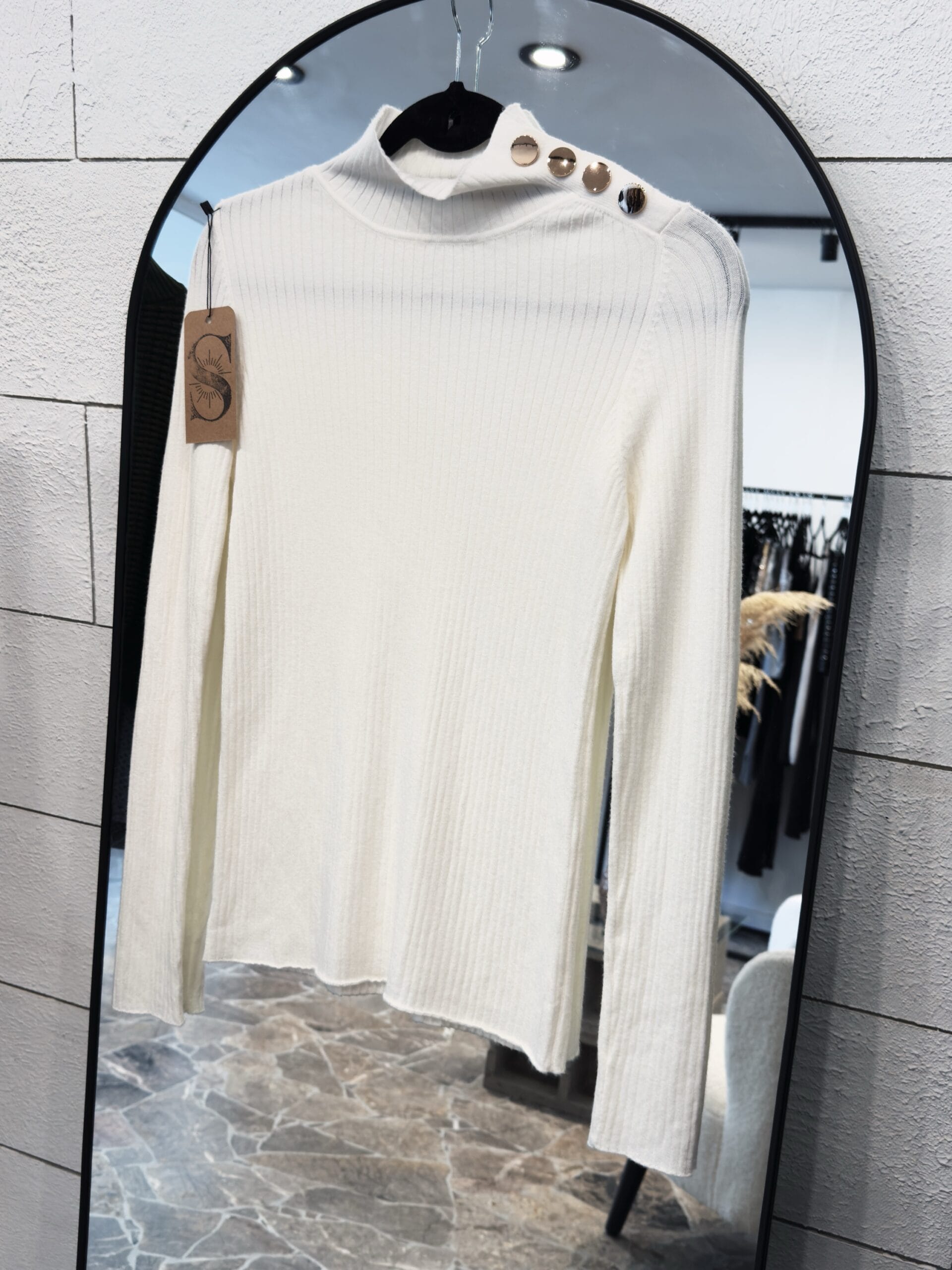 Sweater Bob