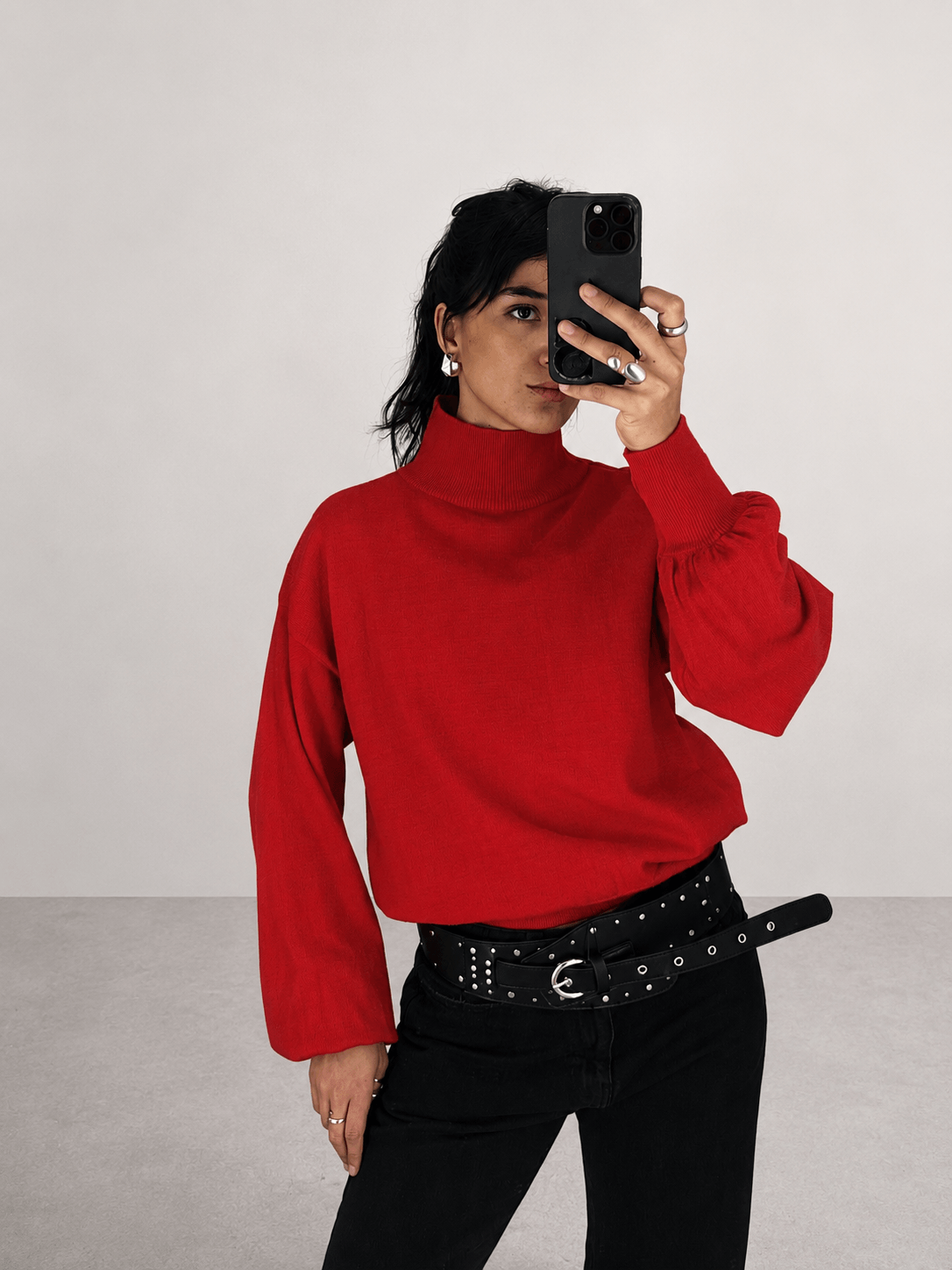 9aaddf0c-e356-47ab-b3e2-73b4dfc649be Sweater Yara
