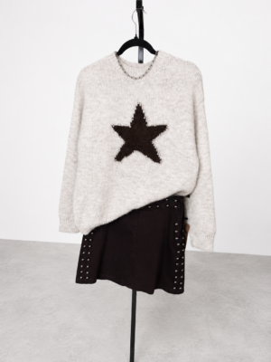 0f33d60b-6a3b-4866-93fd-c0a8c5f0b92e Sweater Star