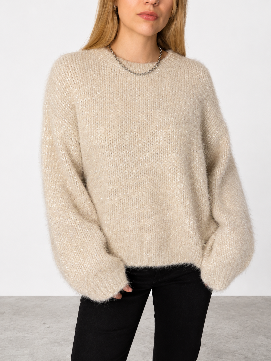 f08e55e1-3954-4467-a026-16f029bd5228 Sweater Nala